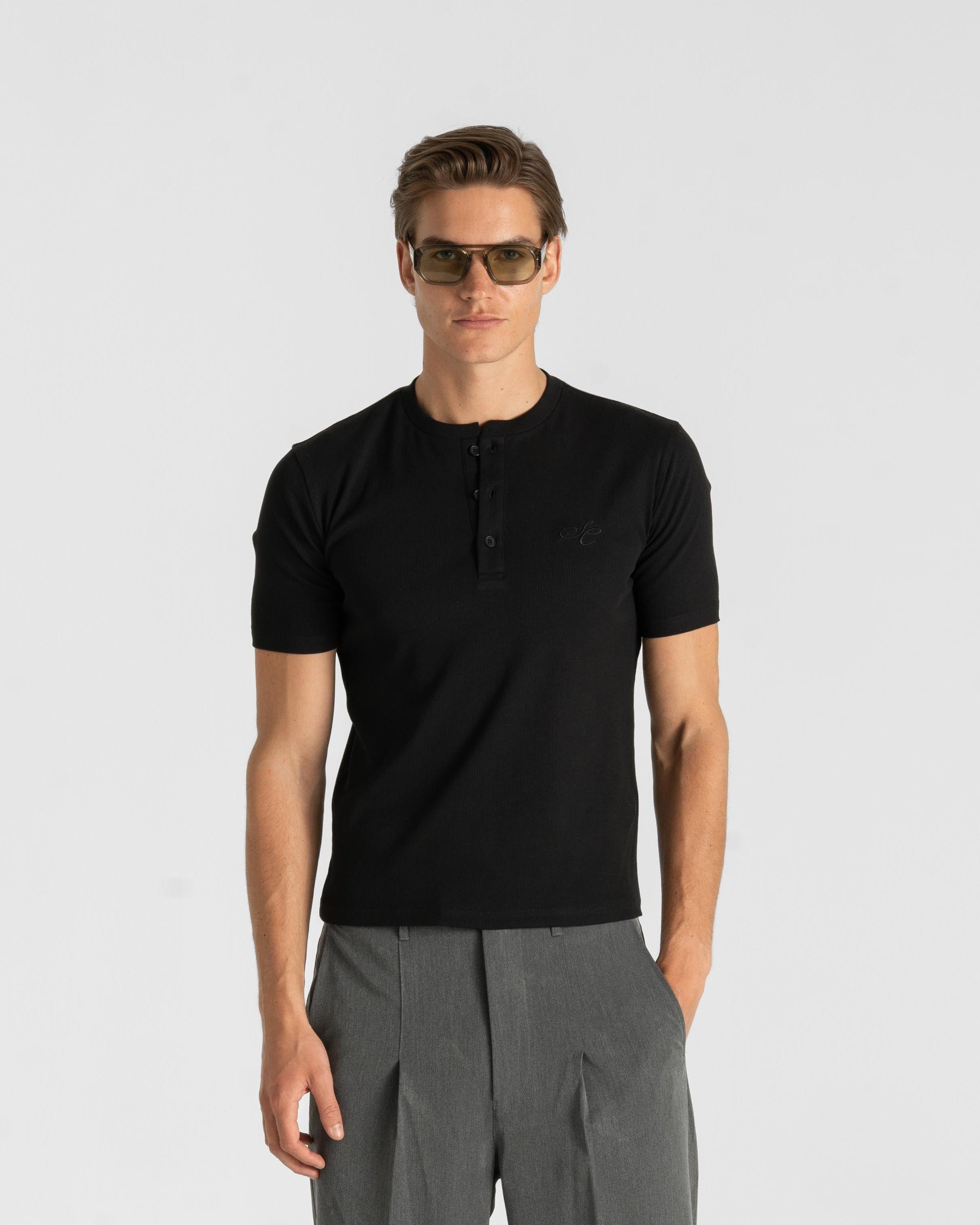 Henley Short Sleeve Black